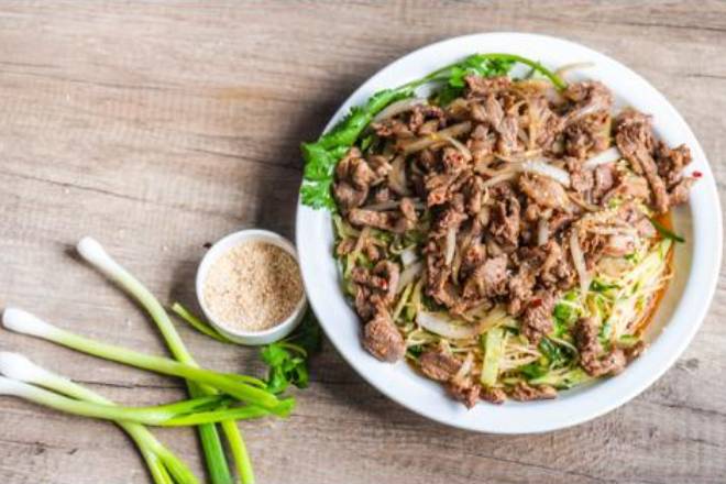 Spicy Cold Spaghetti with Lamb